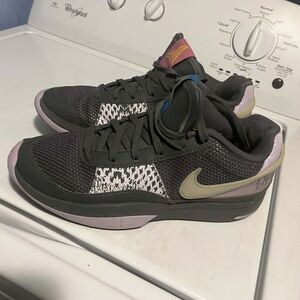 Nike Women's Black and Pink Sneakers